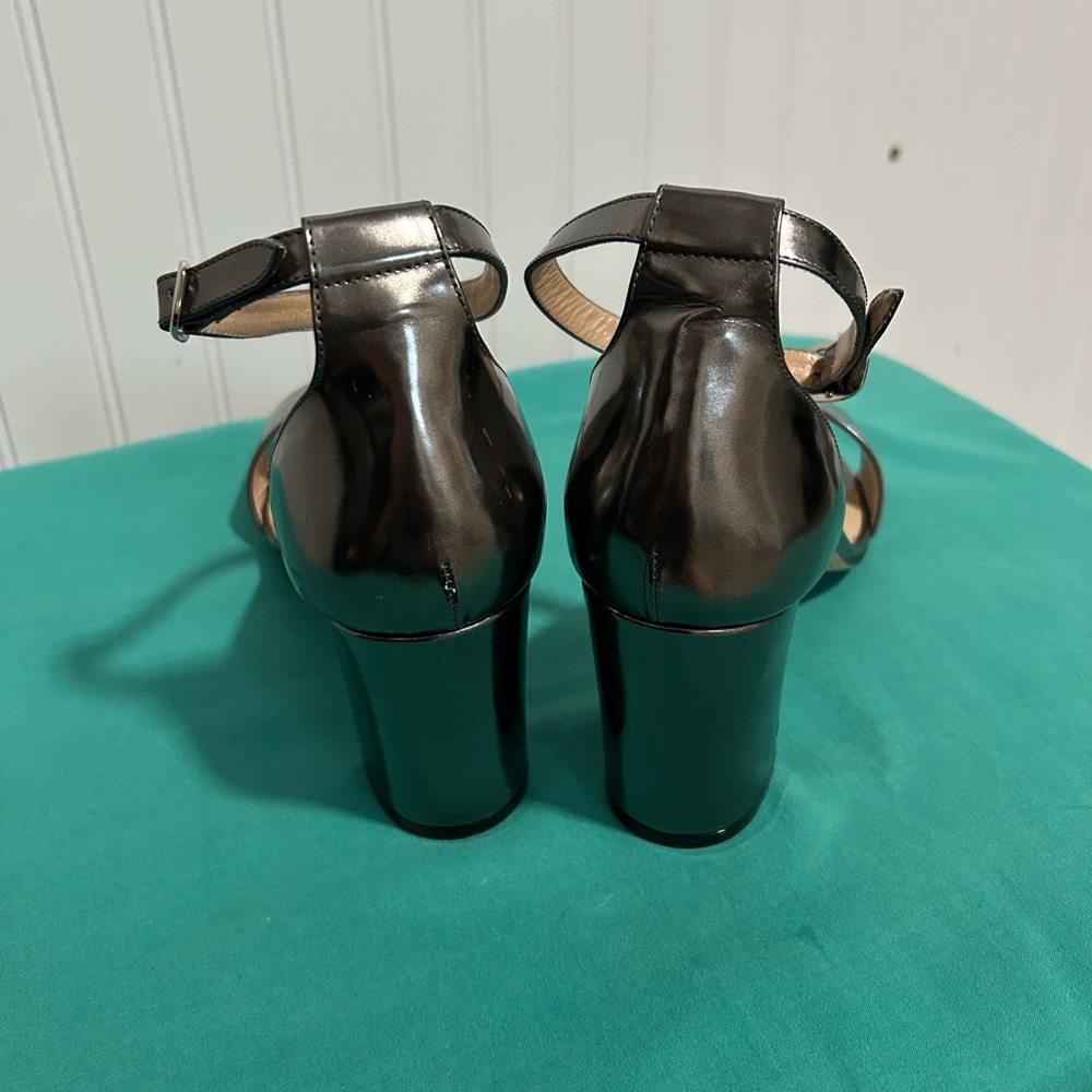 Manolo Blahnik Ankle-Strap Open-Toe Heels SZ: 40 - Picture 4 of 9